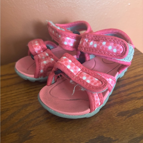 Bogs Toddler summer pink Waterproof Sandal size 5 hook and loop closure - Picture 1 of 5